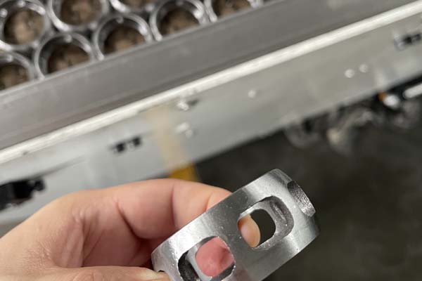 客戶產品經熱處理淬火油加工處理后，效果展現(xiàn)